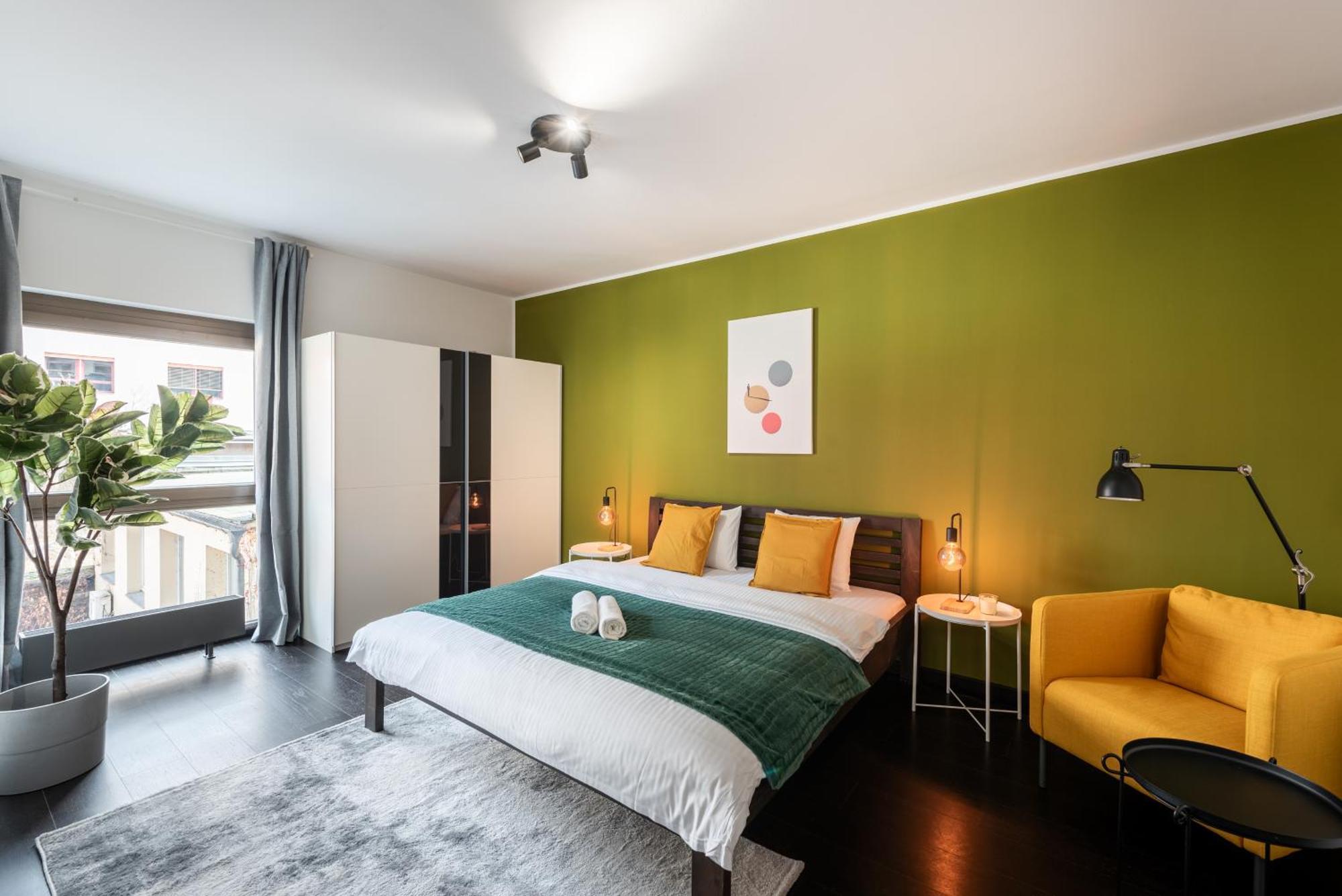 Spacious Apartments Near Karlin Square Prague Exterior photo